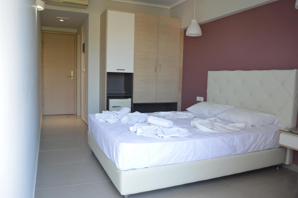 โรงแรมแคเทอรีน คอสทาวน์ ภายนอก รูปภาพ